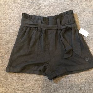 NEW Aeropostale Paperbag High Waisted Shorts Black Belted Cuffed Pullon. Size S